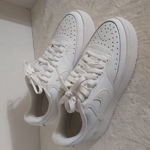 Nike Women's Court Vision Alta Ltr en White Size 7.5